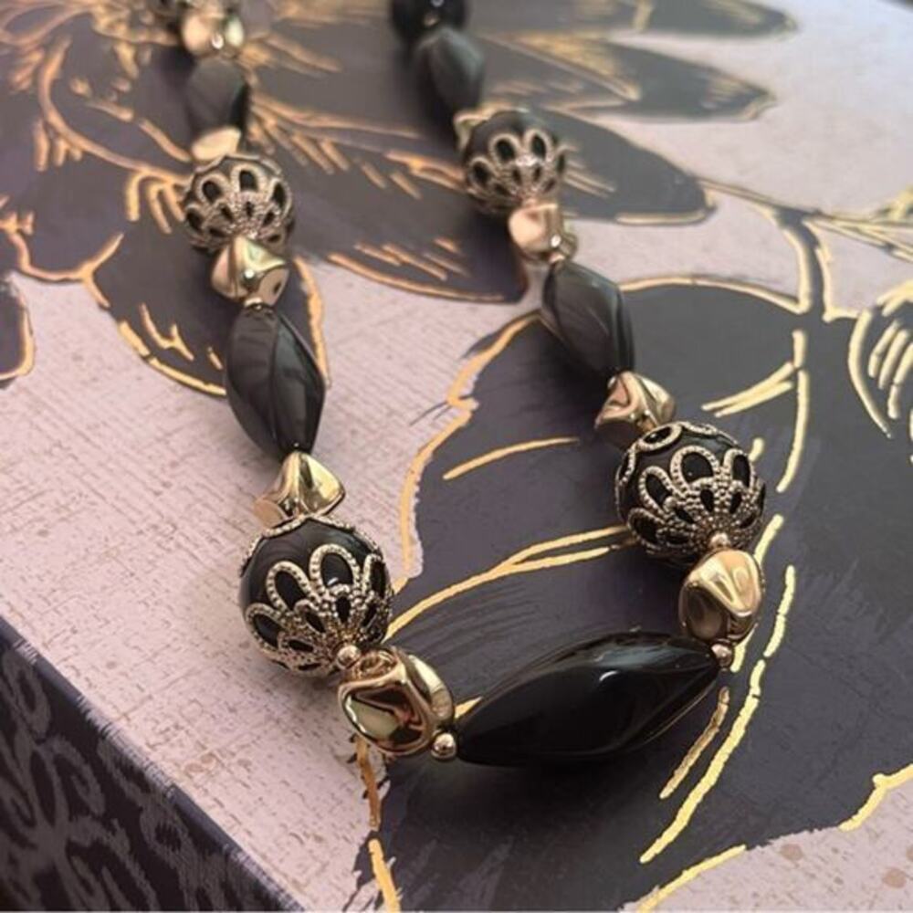 Vintage NWT Long Chunky Black and Gold Acrylic Beaded Necklace C1
